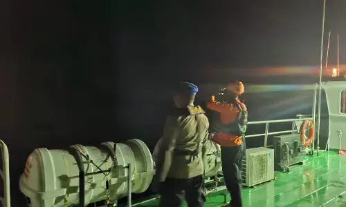 KM Maulana 30 terbakar di Perairan Lampung, 25 ABK selamat, 8 dalam pencarian