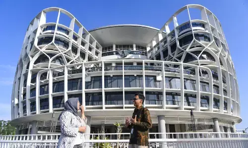 Menyukseskan pemindahan aparatur negara ke IKN