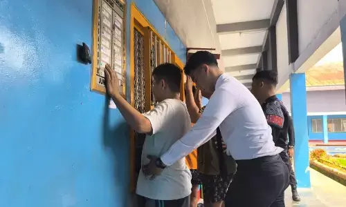 Petugas Lapas Sarolangun sita telepon genggam WBP saat razia Petugas Lapas Sarolangun sita telepon genggam WBP saat razia