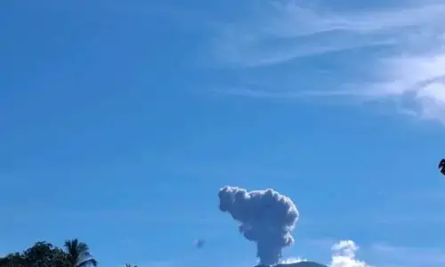 PGA: Gunung Ibu lontarkan abu setinggi hingga 600 meter PGA: Gunung Ibu lontarkan abu setinggi hingga 600 meter