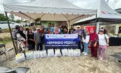 Dukung UMKM, HIPPINDO Peduli - Pemprov DKI Jakarta salurkan paket sembako bagi pedagang Teras LA