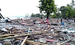 22 Desember 2018: Tsunami yang melanda Selat Sunda akibat letusan anak Krakatau