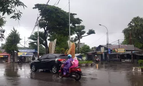 BMKG imbau masyarakat NTT waspada cuaca ekstrem hingga 28 Desember 2025