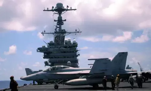 Trump setujui pembangunan dua kapal perang terbesar AS