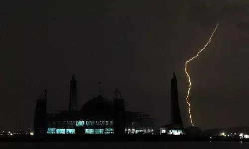 BMKG: Sejumlah kota besar berpotensi hujan petir pada Kamis