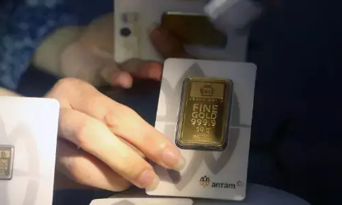 Kamis ini harga emas Antam turun Rp14.000 jadi Rp2,576 juta/gram