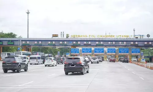 Tol Japek berlakukan arus berlawanan Kamis pagi