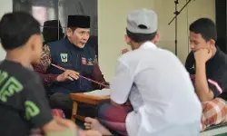 Usai banjir Padang, Tagana Jeli Hendri mengabdi di Sekolah Rakyat