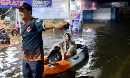 18.348 warga terdampak banjir dan 302 mengungsi di Banjar-Kalsel