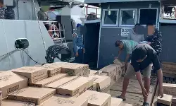 TNI AL amankan kapal tak berdokumen bawa kayu dan narkoba di Karimun