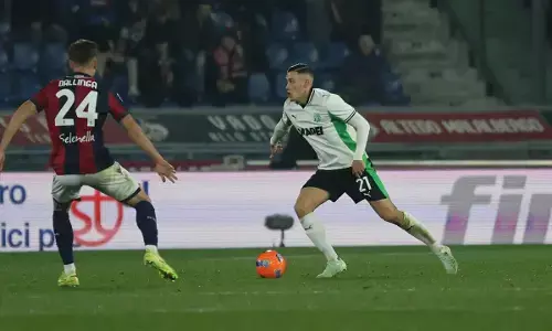 Jay Idzes tampil solid saat Bologna ditahan Sassuolo 1-1 Jay Idzes tampil solid saat Bologna ditahan Sassuolo 1-1