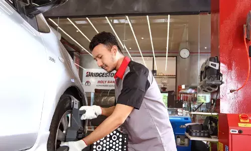Cek ban mobil sebelum berlibur dengan kendaraan pribadi
