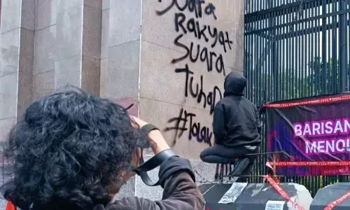 Peran pengawasan DPR 2025, soroti pagar laut hingga perundungan