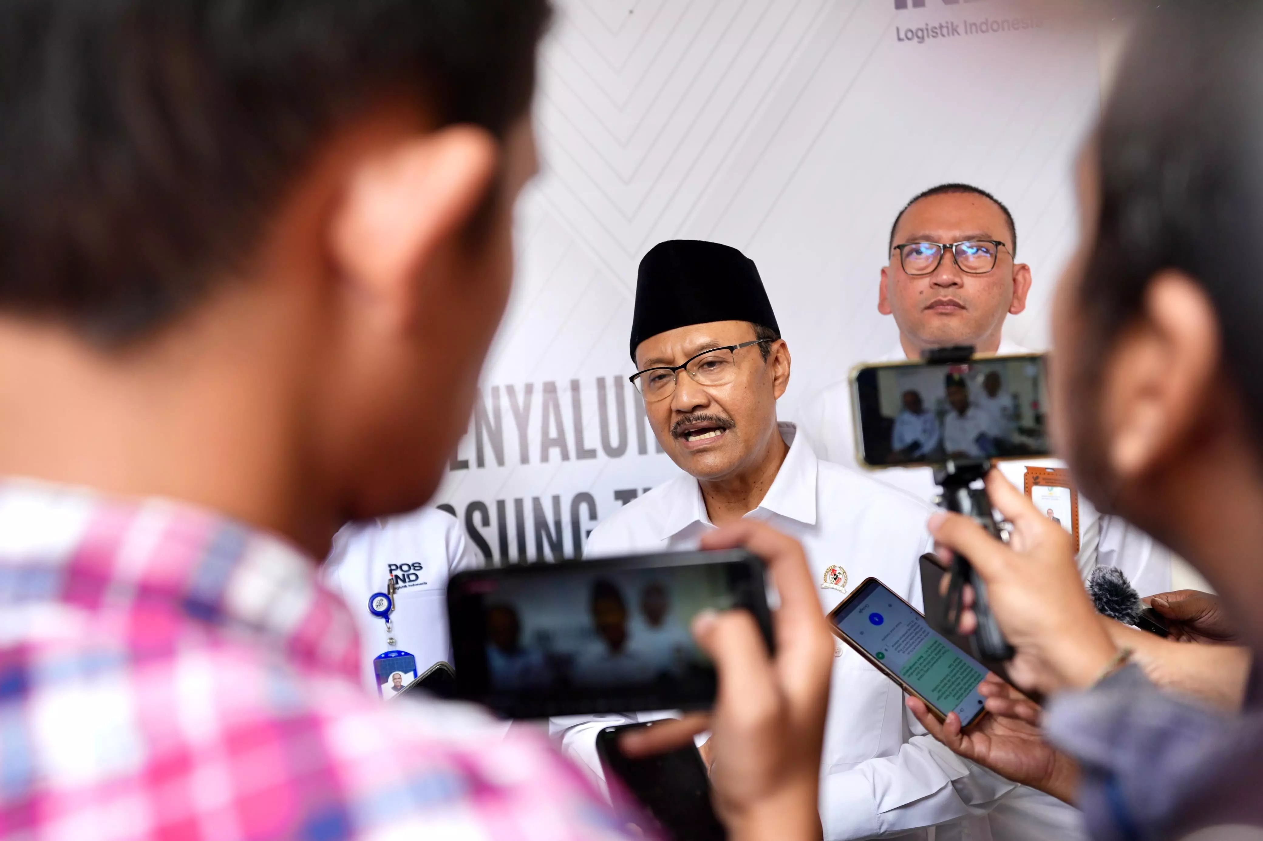 Kemensos pastikan dapur umum di Sumatra masih beroperasi untuk pengungsi Kemensos pastikan dapur umum di Sumatra masih beroperasi untuk pengungsi