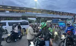 Bakauheni dipadati pemudik sepeda motor jelang Tahun Baru Bakauheni dipadati pemudik sepeda motor jelang Tahun Baru