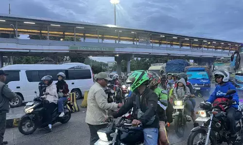 Bakauheni dipadati pemudik sepeda motor jelang Tahun Baru