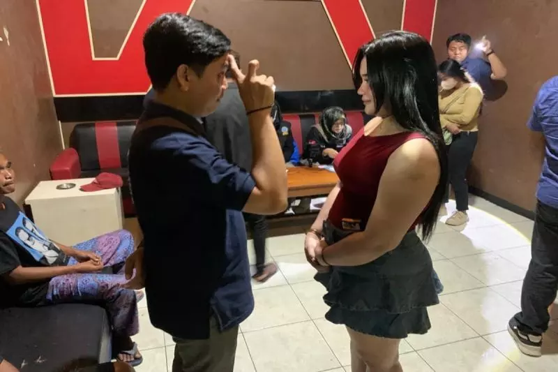 BNN Batang intensifkan pencegahan narkoba di tempat hiburan malam BNN Batang intensifkan pencegahan narkoba di tempat hiburan malam