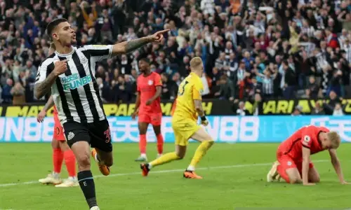 Newcastle kembali menang usai bekuk Burnley 3-1 Newcastle kembali menang usai bekuk Burnley 3-1