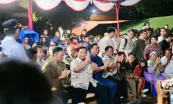Malam Tahun Baru di lokasi bencana, Prabowo ajak warga berdoa bersama