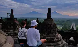 Jumlah pengunjung sunrise di Candi Borobudur 1 Januari lebihi target