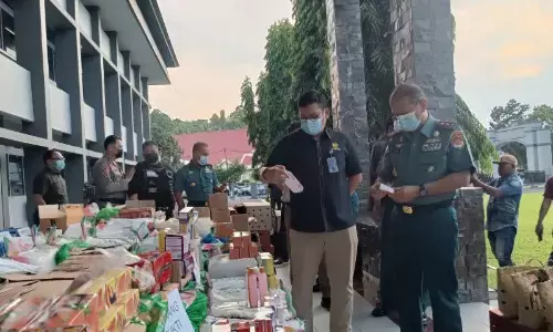 Barang ilegal dan 244 ekor ayam Filipina disita TNI AL-Bea Cukai