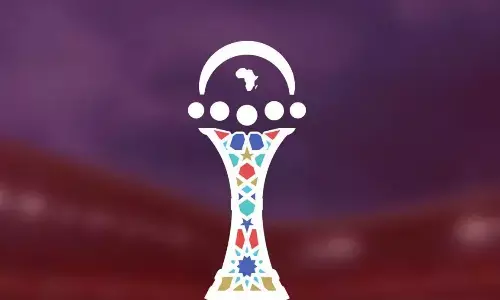 Aljazair puncaki Grup E, Burkina Faso ke 16 besar sebagai runner-up