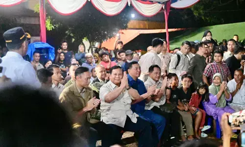 Malam Tahun Baru di lokasi bencana, Prabowo ajak warga berdoa bersama