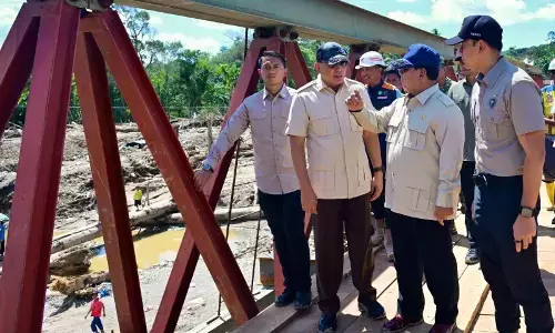 Menhan cek pos kesehatan TNI di area bencana sebagai misi kemanusiaan