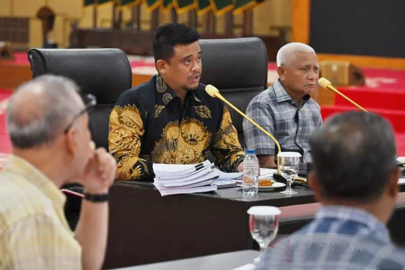 Gubernur Sumut minta empat pejabat kerja cepat penanganan pascabencana Gubernur Sumut minta empat pejabat kerja cepat penanganan pascabencana