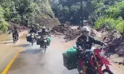 TNI gunakan motor salurkan paket logistik warga terdampak di Taput TNI gunakan motor salurkan paket logistik warga terdampak di Taput