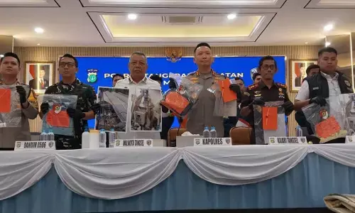 Polisi tetapkan dua tersangka kasus ledakan Gedung Farmasi Nucleus Polisi tetapkan dua tersangka kasus ledakan Gedung Farmasi Nucleus