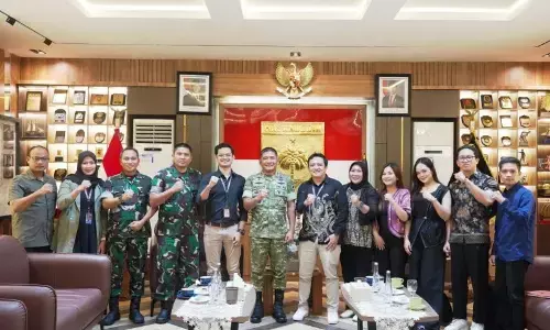 Pangdam XIV/Hasanuddin perkuat edukasi kebangsaan melalui ekraf Pangdam XIV/Hasanuddin perkuat edukasi kebangsaan melalui ekraf