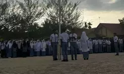 SMAN 4 Aceh Tamiang kini bersih dan memulai semester baru pascabanjir . SMAN 4 Aceh Tamiang kini bersih dan memulai semester baru pascabanjir .