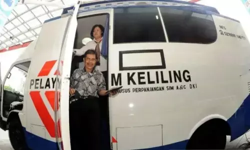 SIM Keliling tersedia di lima lokasi Jakarta pada Senin SIM Keliling tersedia di lima lokasi Jakarta pada Senin