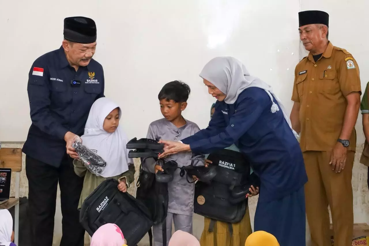 Kembali ke sekolah, BAZNAS berikan perlengkapan belajar untuk penyintas banjir Sumatera Kembali ke sekolah, BAZNAS berikan perlengkapan belajar untuk penyintas banjir Sumatera