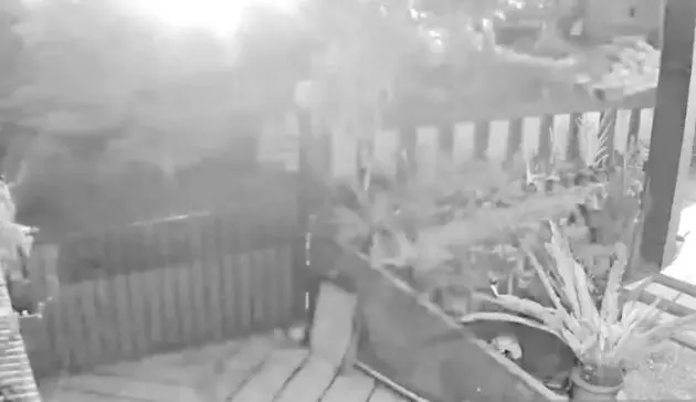 PVMBG : Dentuman dan kilatan cahaya fenomena atmosfer dan geofisika PVMBG : Dentuman dan kilatan cahaya fenomena atmosfer dan geofisika