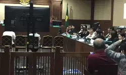 Kerry Riza tak bisa `doorstop`, kuasa hukum sebut hak terdakwa dibatasi