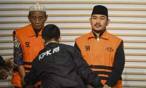 KPK dalami dugaan aliran uang dari Ade Kuswara ke Eddy Sumarman