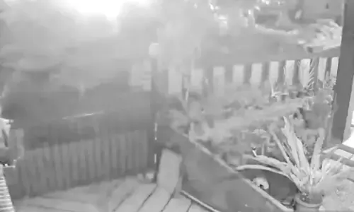 PVMBG : Dentuman dan kilatan cahaya fenomena atmosfer dan geofisika