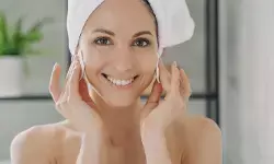 15 Tips merawat kulit tetap sehat saat musim hujan