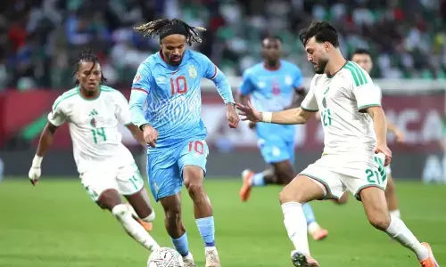 Adil Boulbina antar Aljazair melaju ke perempat final Piala Afrika