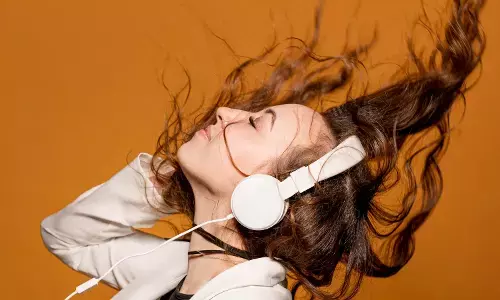 Bagaimana otak memproses informasi saat mendengarkan musik?