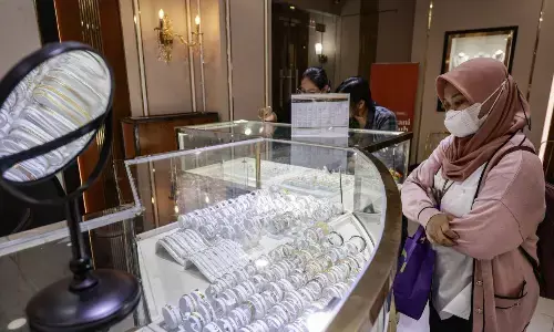 Rabu, harga emas Galeri24 dan UBS di Pegadaian kian melonjak