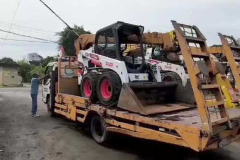 Pemkot Medan kembali kerahkan alat berat ke Aceh Tamiang Pemkot Medan kembali kerahkan alat berat ke Aceh Tamiang