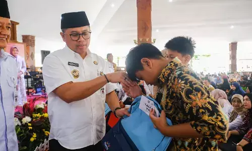 Peduli, Wali Kota Magelang santuni anak yatim dan pasien hemodialisa