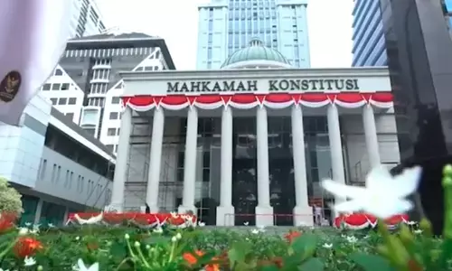 Aturan merokok saat berkendara digugat ke MK, dinilai multitafsir