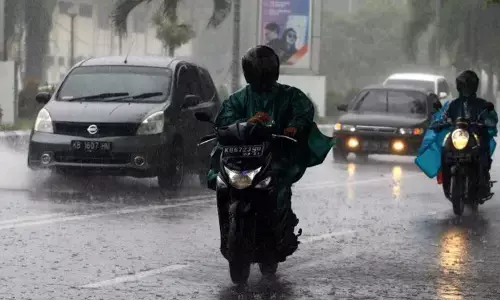 Mayoritas kota-kota besar berpotensi diguyur hujan ringan-sedang