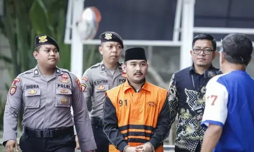 KPK panggil mantan Kajari Bekasi Eddy Sumarman di kasus Ade Kuswara