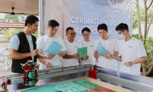 Kolaborasi Cermati Fintech Group-Kertabumi, olah sampah publikasi jadi kerajinan tangan