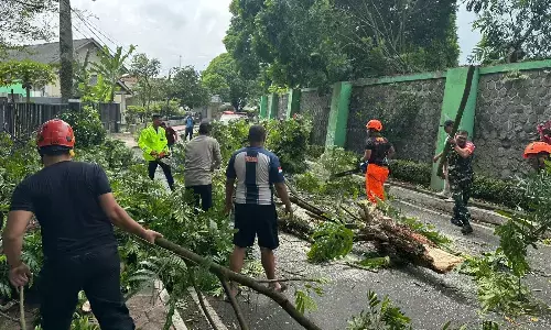 Angin puting beliung kembali terjang Salatiga, 10 rumah warga rusak